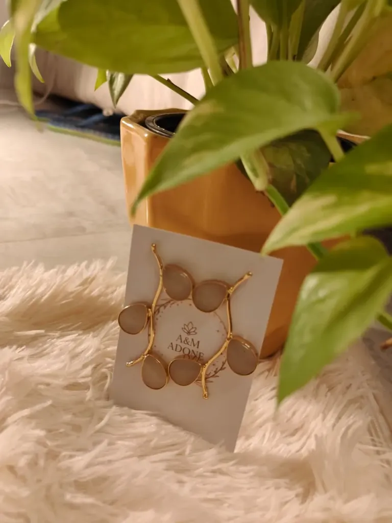 [AM-ER-00000133] Vine Drops Earrings - White