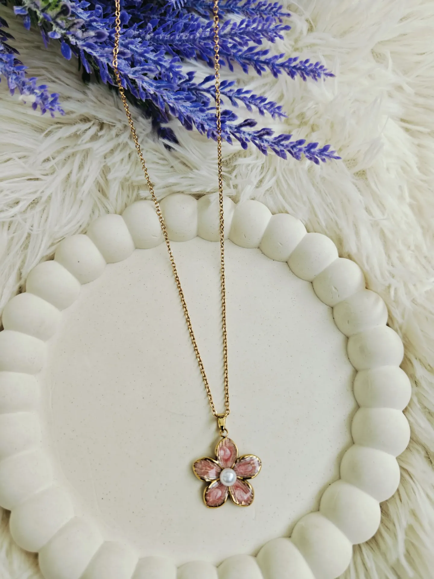 [AM-NL-00000167] Floral pearl elegance pendant
