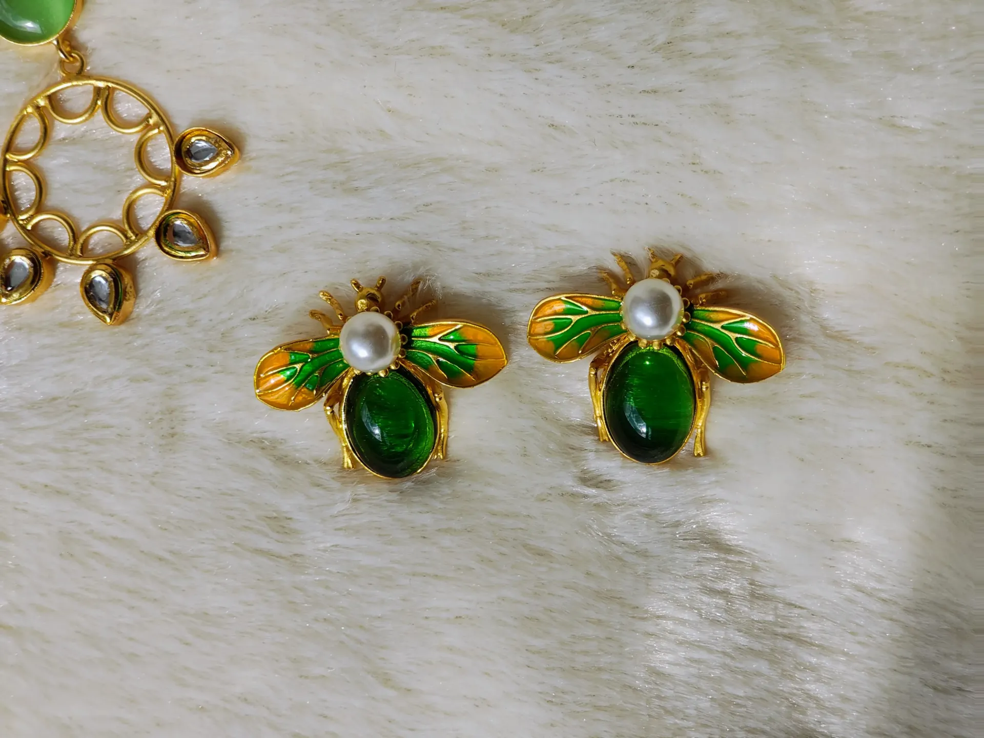 [AM-ER-0000040] The Bumble Bee Earrings