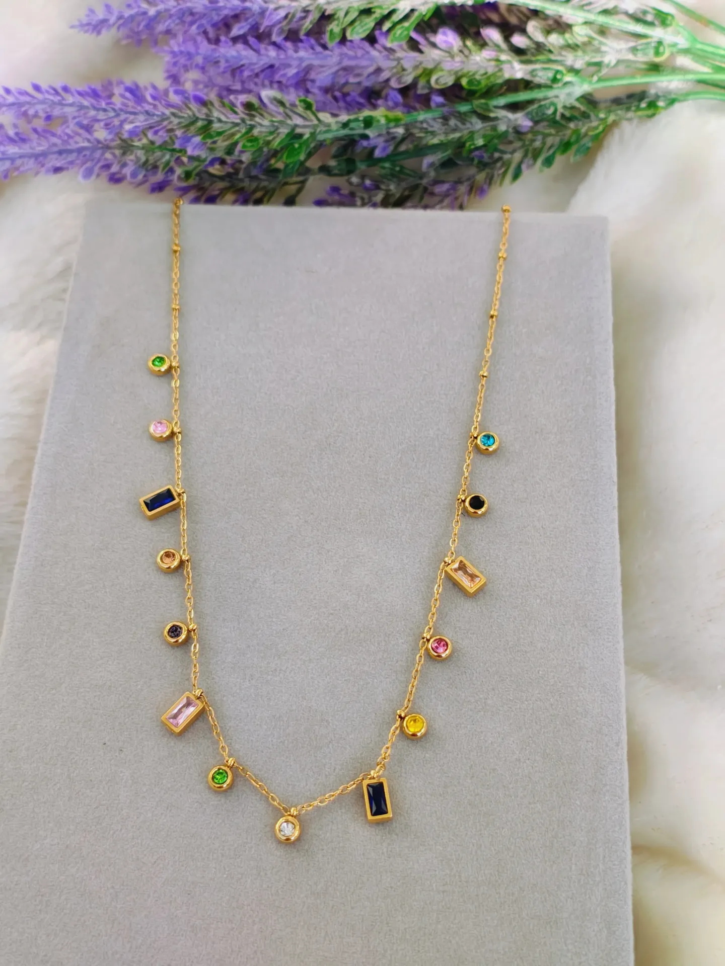 [AM-BL-00000219] Multi Colour Round and Box charms Necklace