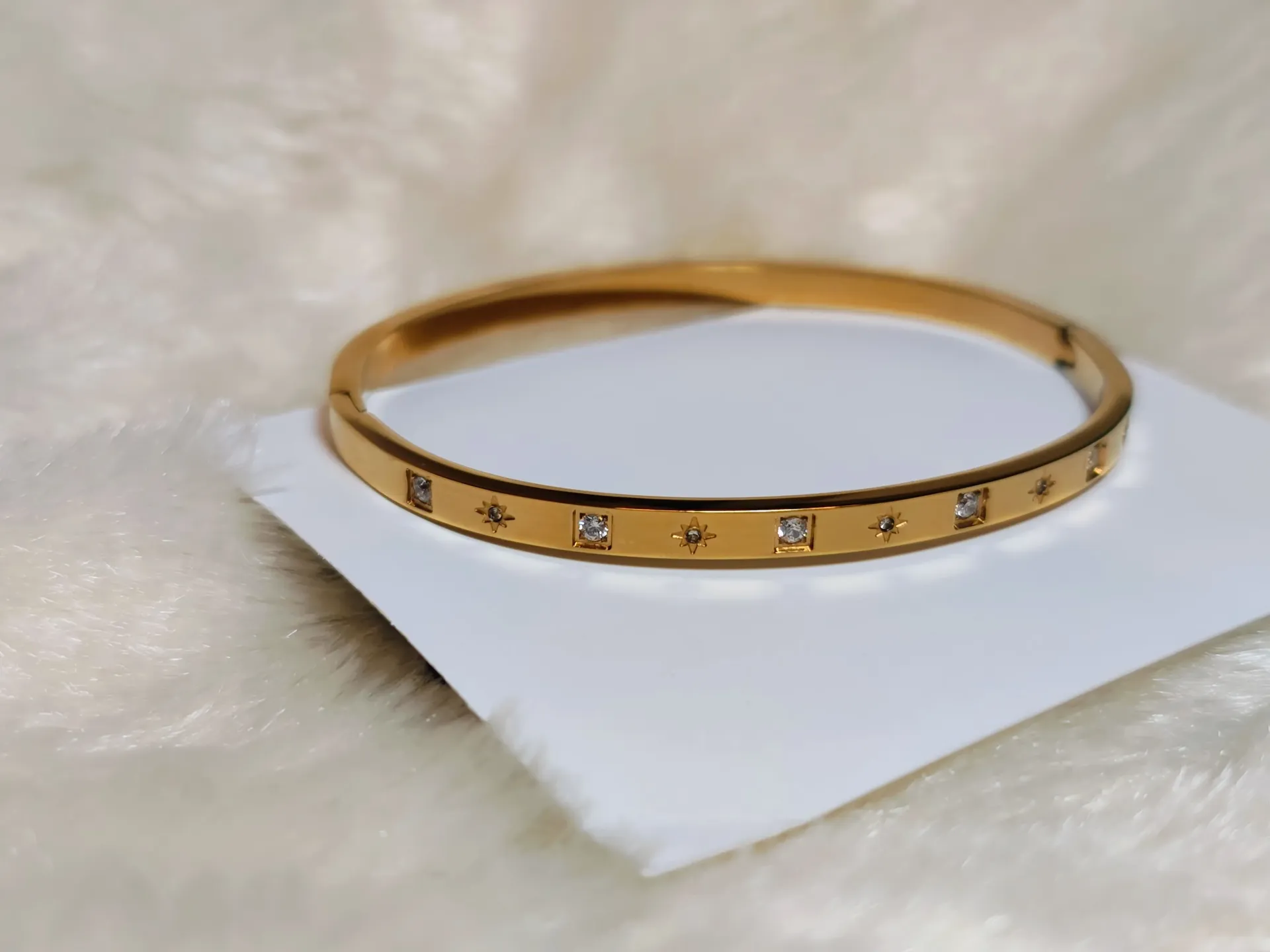 [AM-BL-0000086] Scattered Brilliance Brilliance